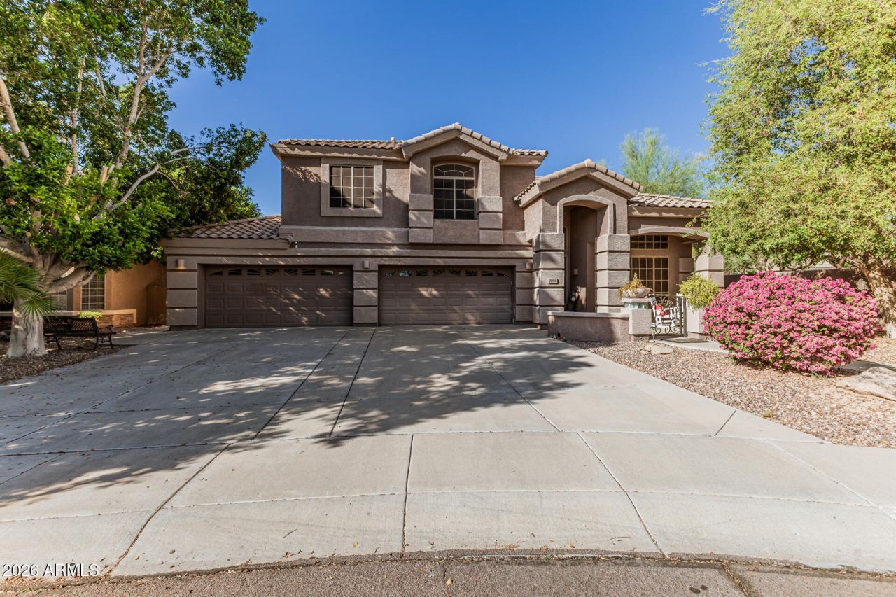 7046 W Cottontail Lane, Peoria, AZ 85383 Main Photo