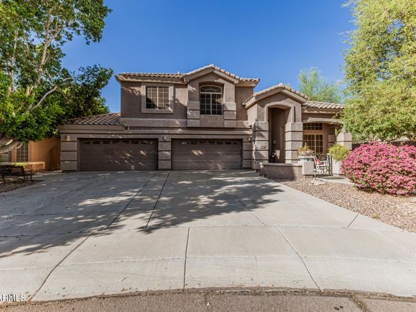 7046 W COTTONTAIL Lane, Peoria, AZ 85383