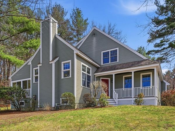 11 Longmeadow Way, Acton, MA 01720