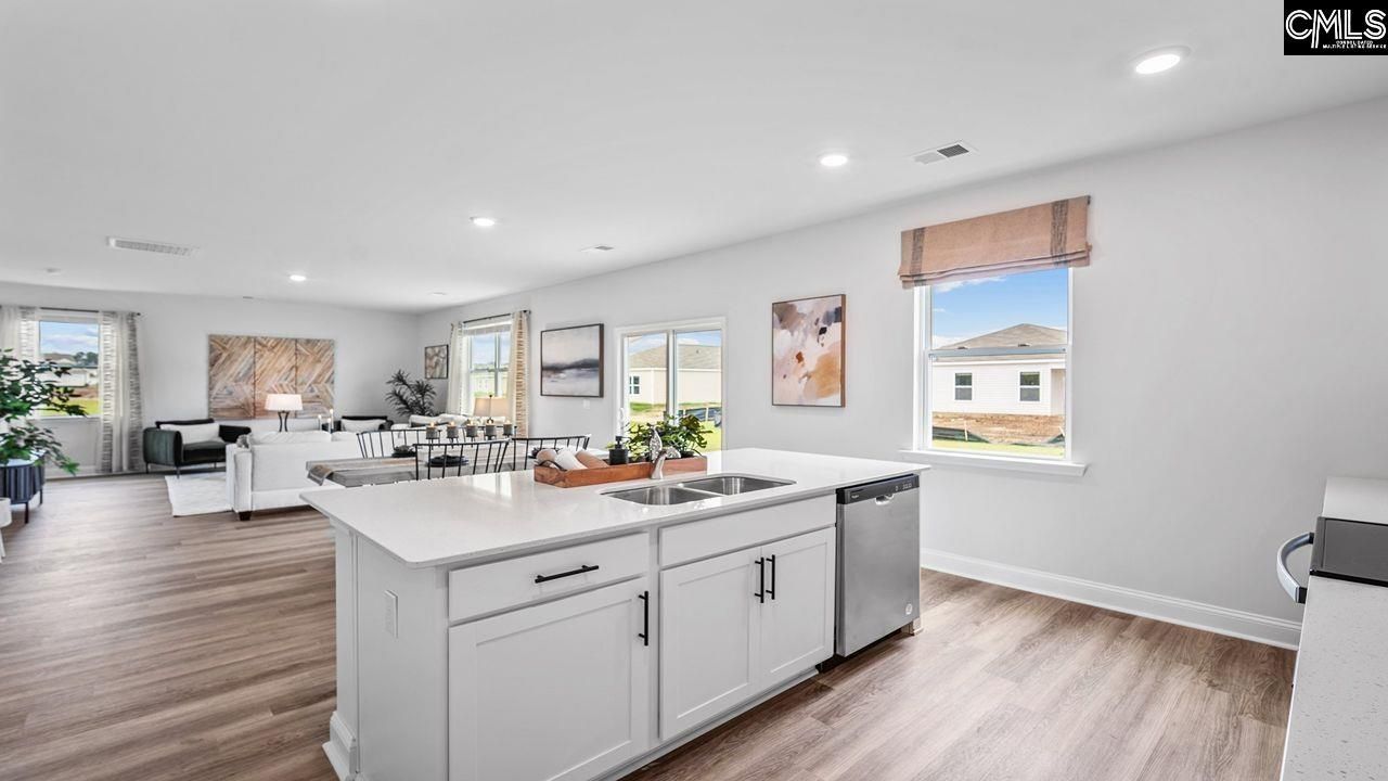 412 Lancashire Lane Photo 11