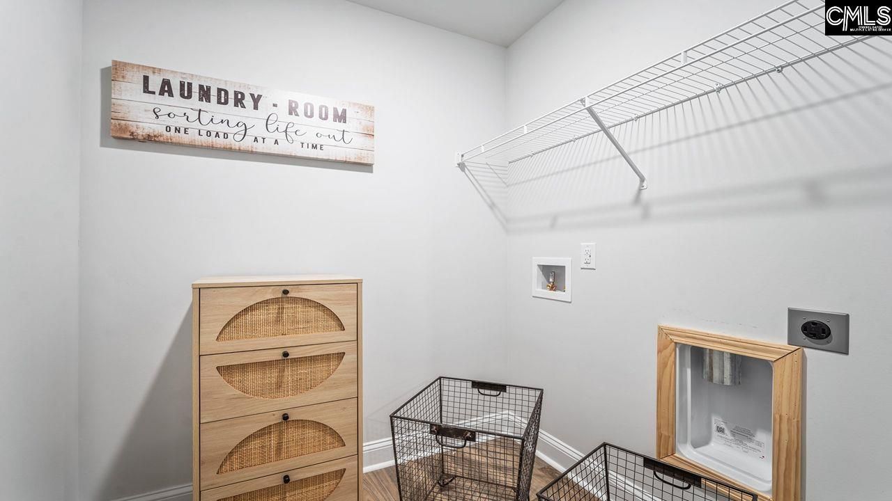 412 Lancashire Lane Photo 32