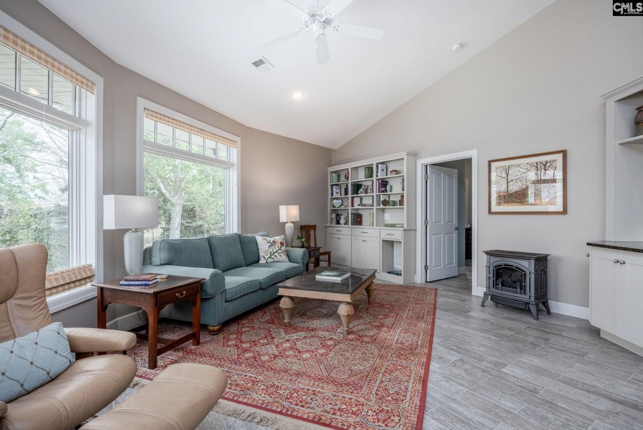 741 Wildwood Road Photo 16