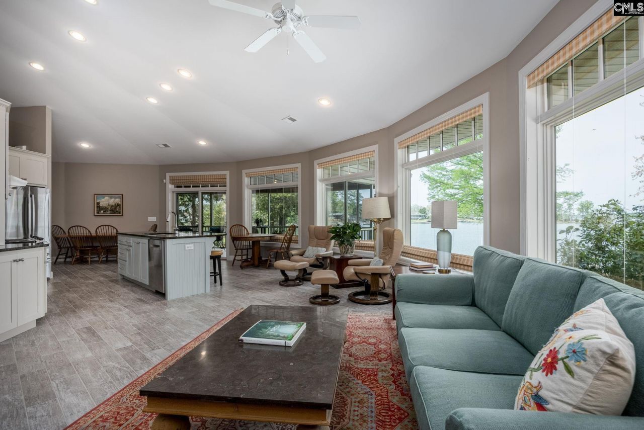 741 Wildwood Road Photo 19