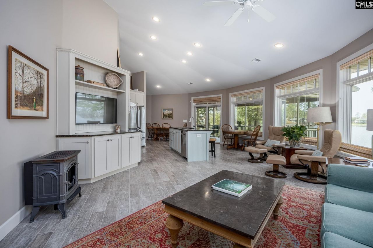 741 Wildwood Road Photo 20