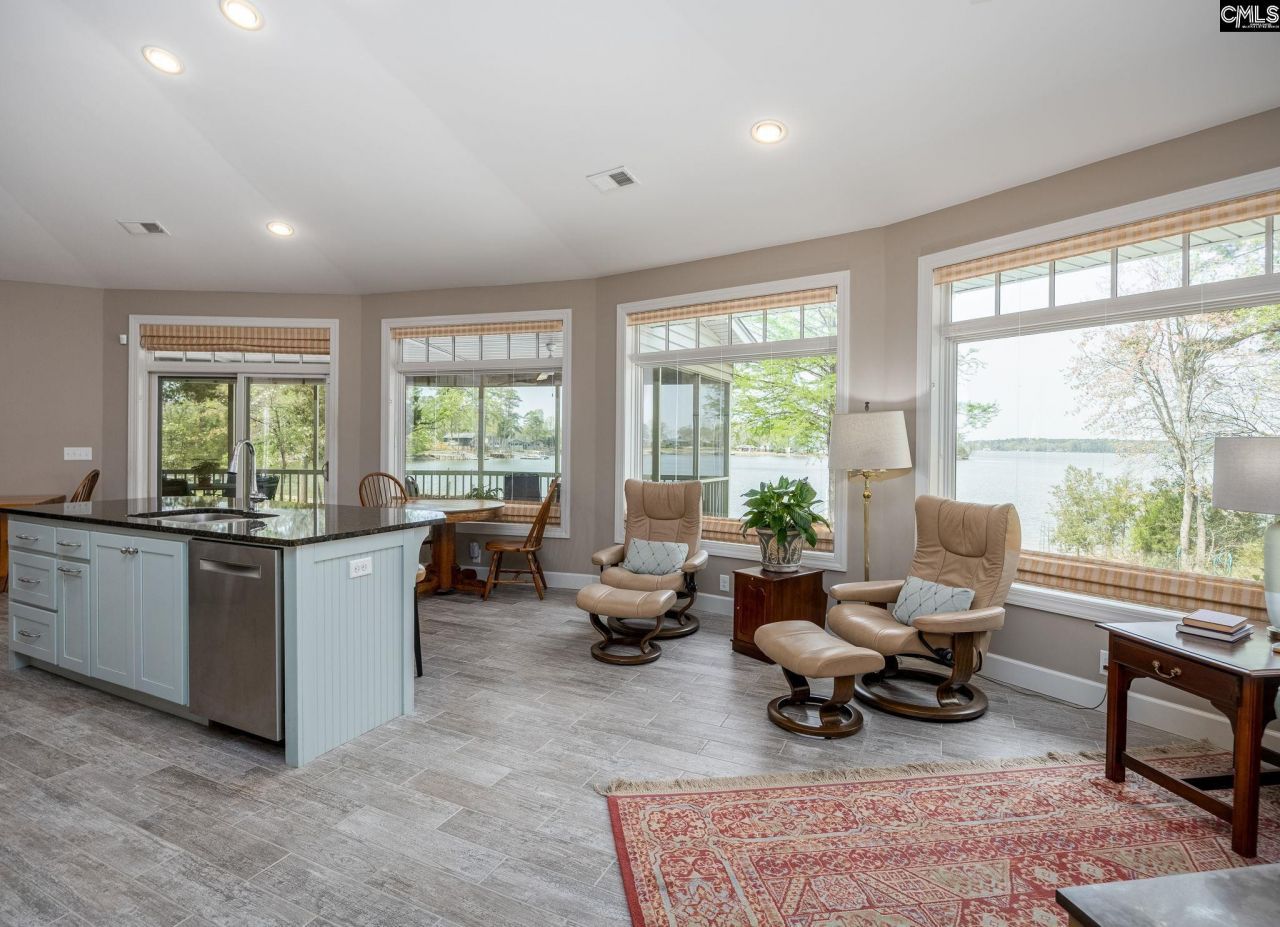 741 Wildwood Road Photo 22