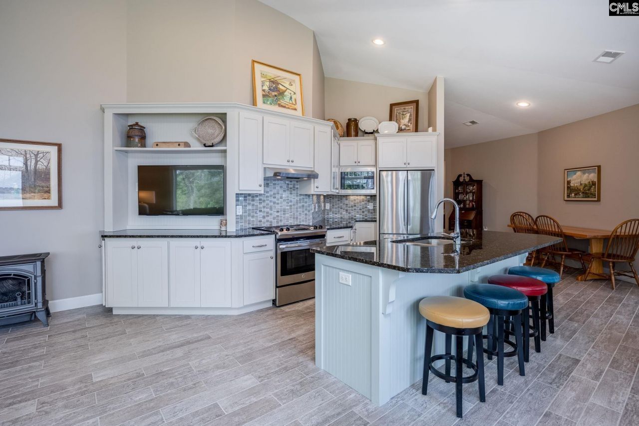 741 Wildwood Road Photo 24