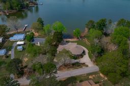 741 Wildwood Road photo 4