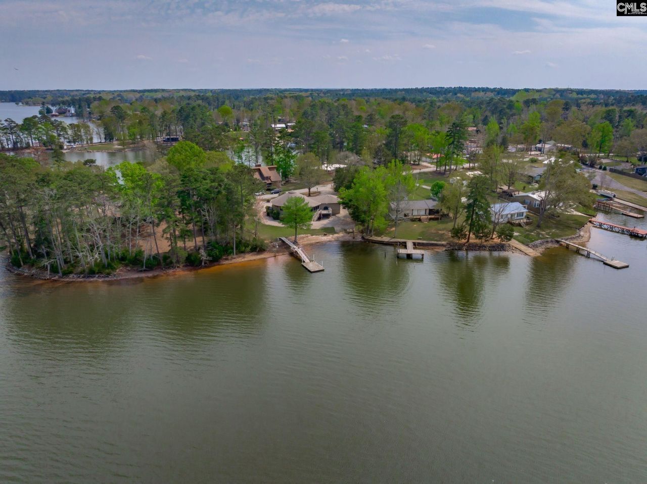 741 Wildwood Road Photo 4