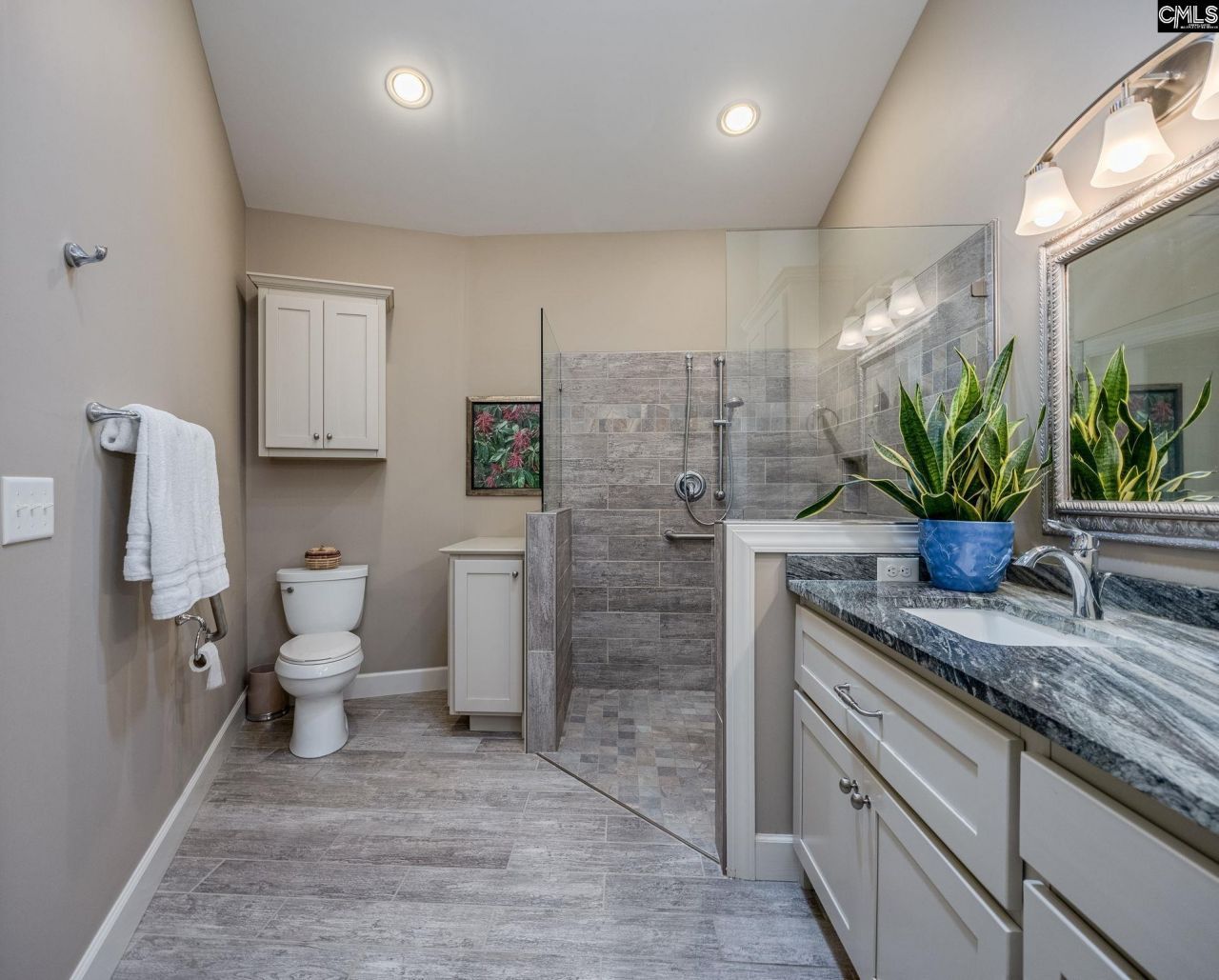 741 Wildwood Road Photo 41