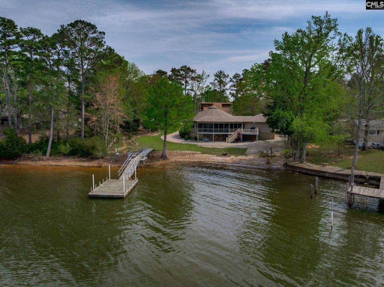 741 Wildwood Road Photo 5