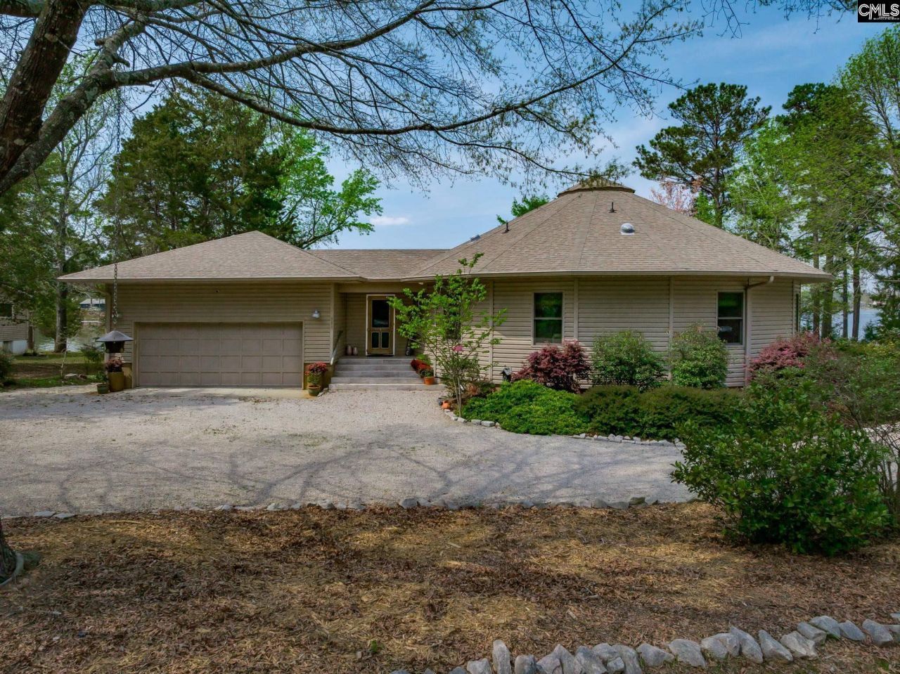 741 Wildwood Road Photo 7