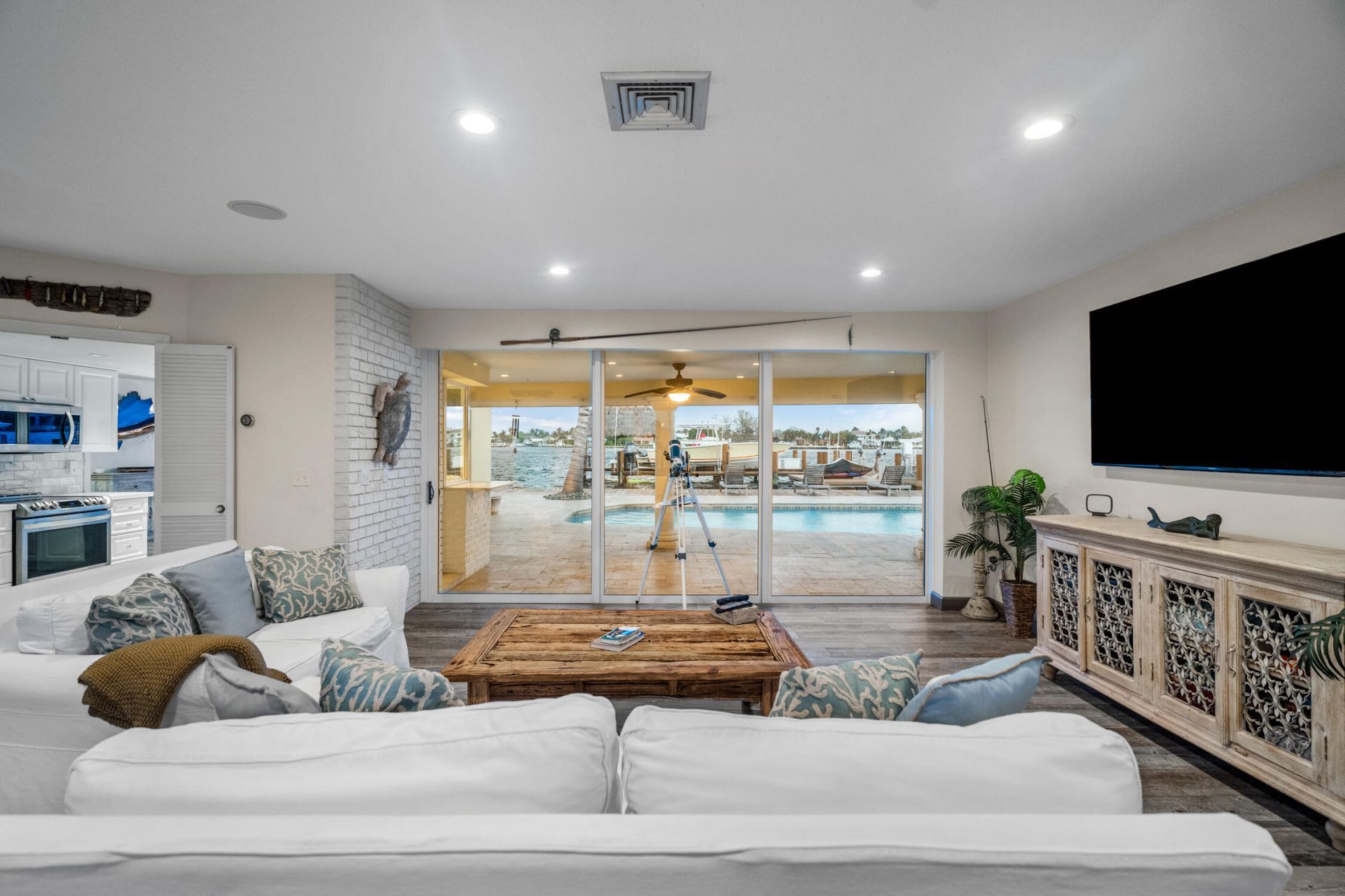 844 East Drive, Boynton Beach, FL 33435 Photo