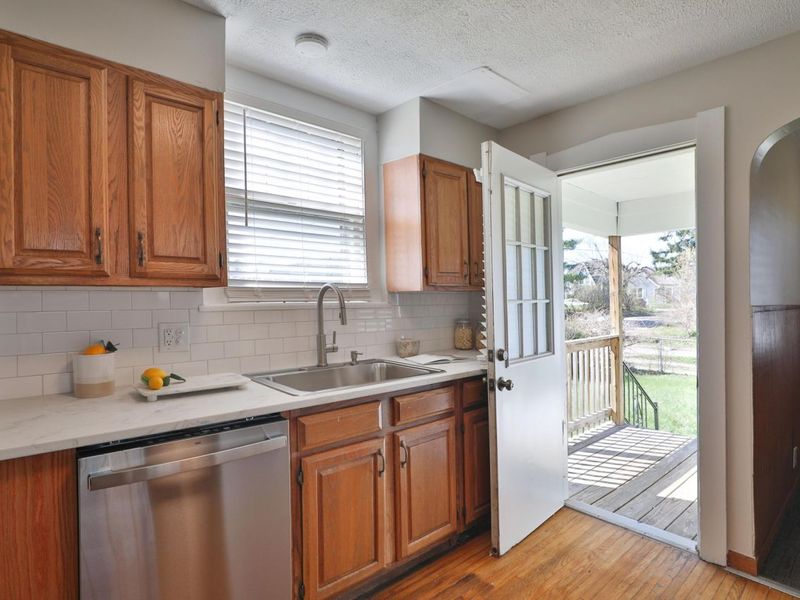 557 Woodbury Avenue, Columbus, OH 43223 Photo 15