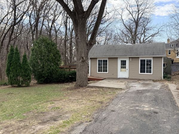 1417 W 12th Street , Davenport, IA 52804