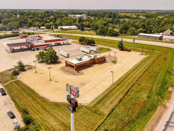2 Cieten Plaza, Barry, IL 62312