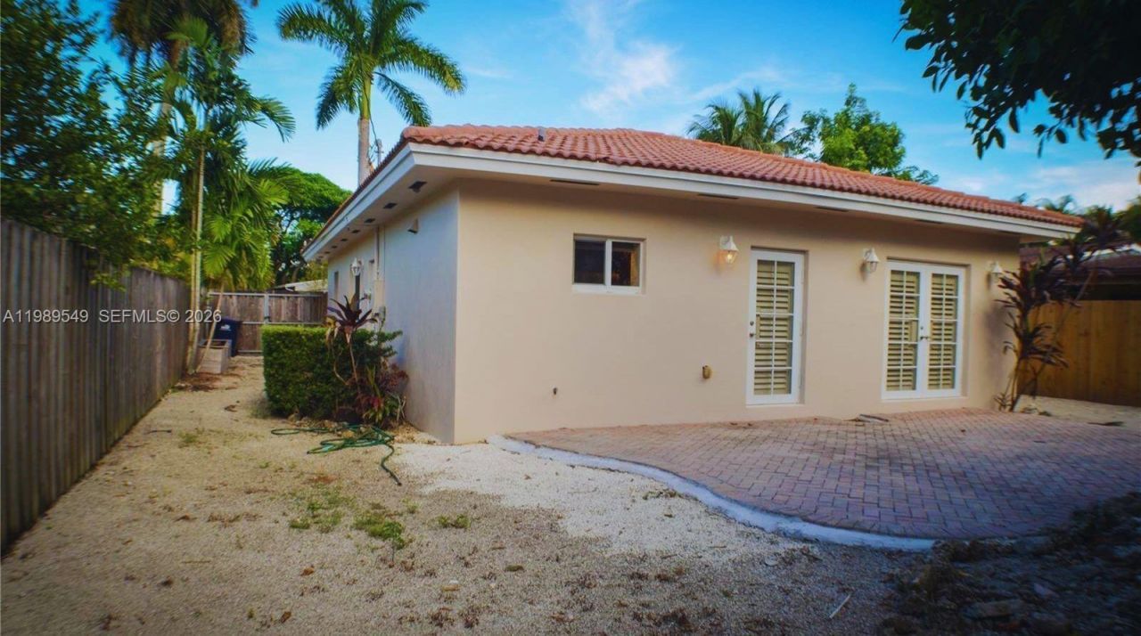 7048 SW 83rd Ct , Miami, FL 33143 Photo