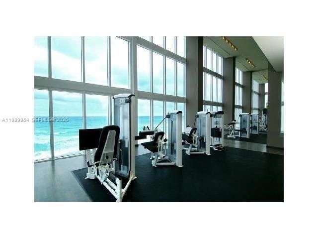 1830 S Ocean Dr, Unit 4010, Hallandale Beach, FL 33009 Photo