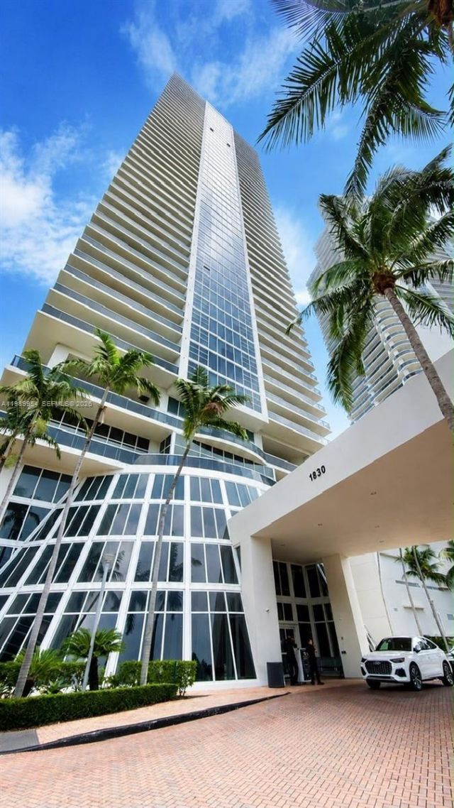1830 S Ocean Dr, Unit 4010, Hallandale Beach, FL 33009 Photo