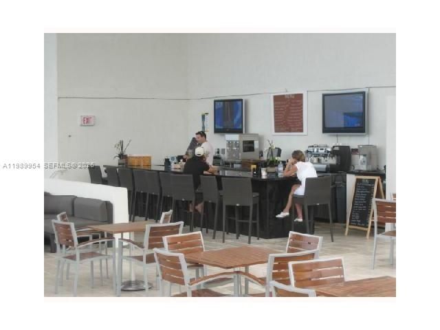 1830 S Ocean Dr, Unit 4010, Hallandale Beach, FL 33009 Photo