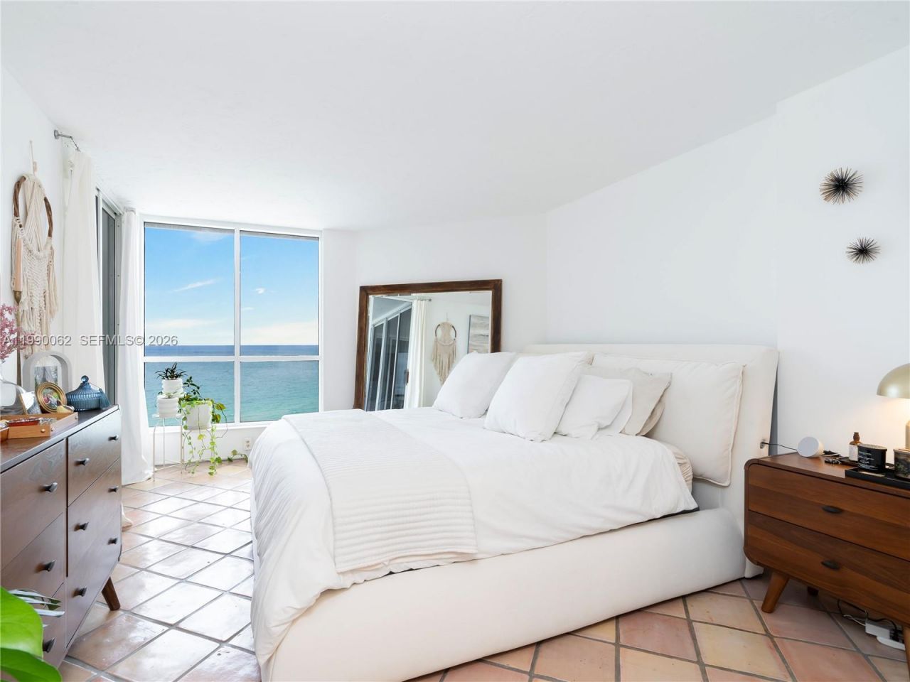 6767 Collins Ave , Unit 1704, Miami Beach, FL 33141 Photo