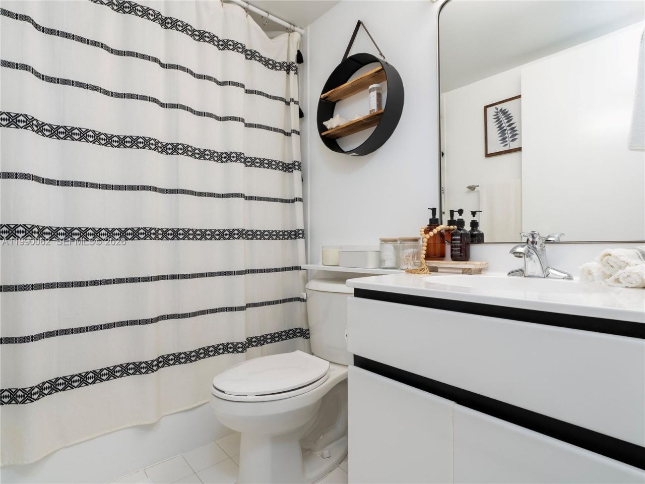 6767 Collins Ave , Unit 1704, Miami Beach, FL 33141 Photo