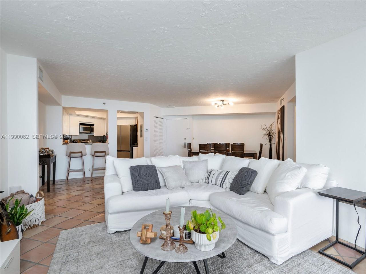 6767 Collins Ave , Unit 1704, Miami Beach, FL 33141 Photo