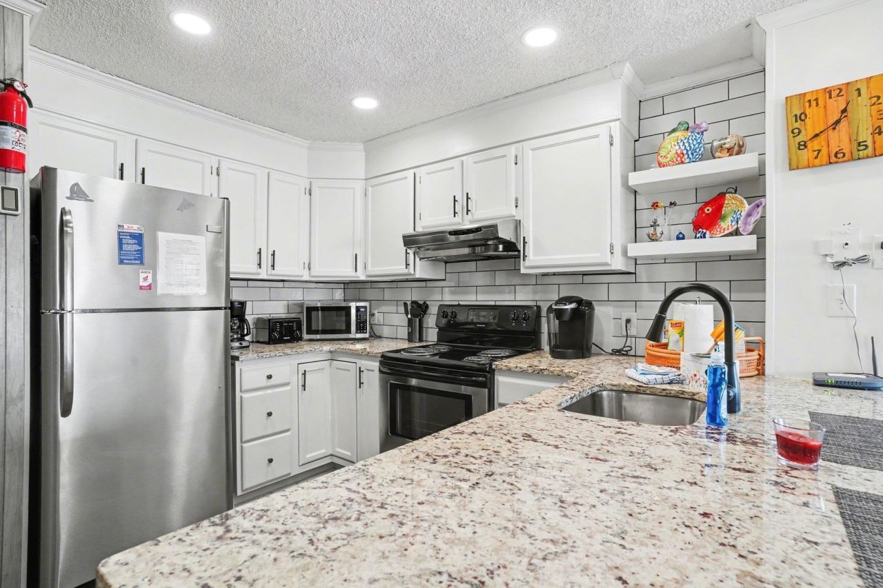 4315 S Ocean Blvd. Photo 7