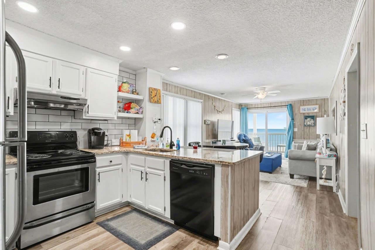 4315 S Ocean Blvd. Photo 8