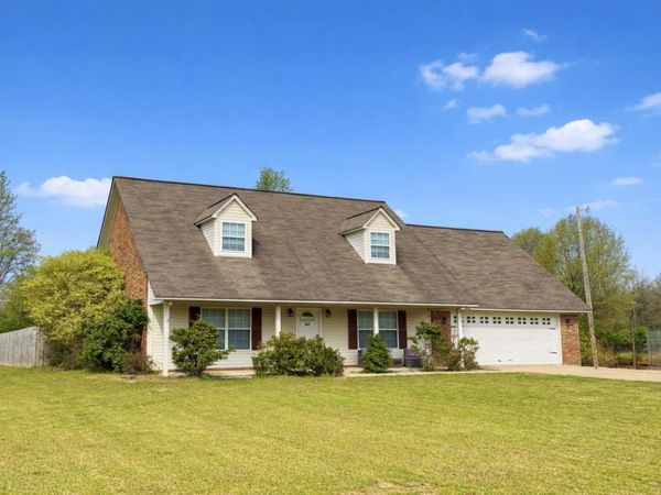 50010 Rochelle Dr., Amory, MS 38821