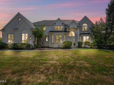 7439 Lock Mill Court, Maumee, OH 43537