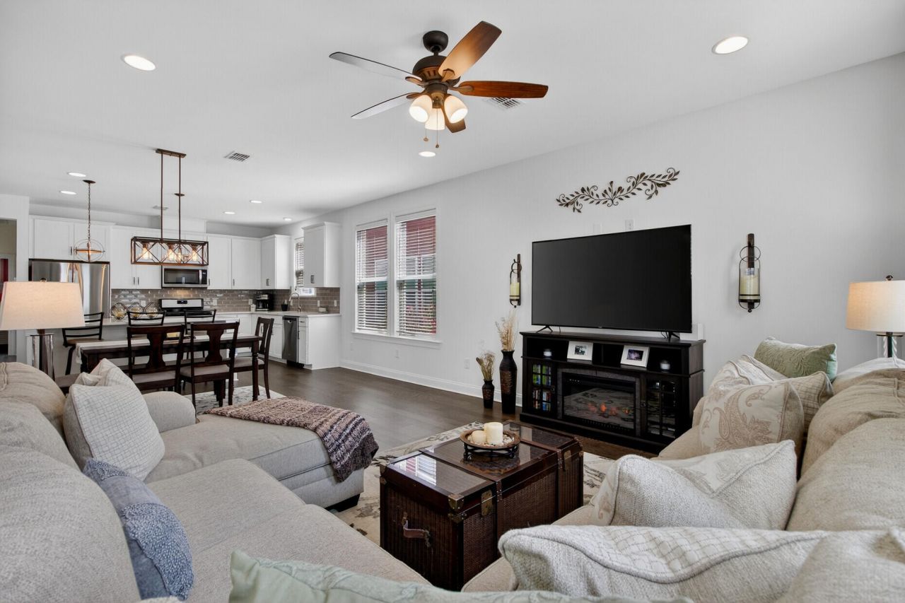 1496 Roustabout Way Photo 11