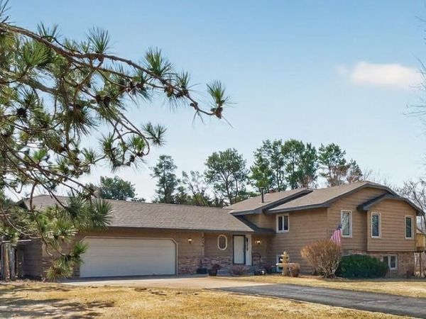 8050 152nd Lane NW, Anoka, MN 55303