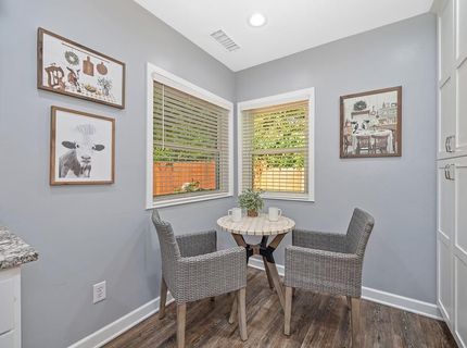 3422 David Way, Sacramento, CA 95820 Photo