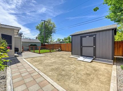 3422 David Way, Sacramento, CA 95820 Photo