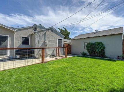 3422 David Way, Sacramento, CA 95820 Photo