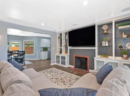 3422 David Way, Sacramento, CA 95820 Photo