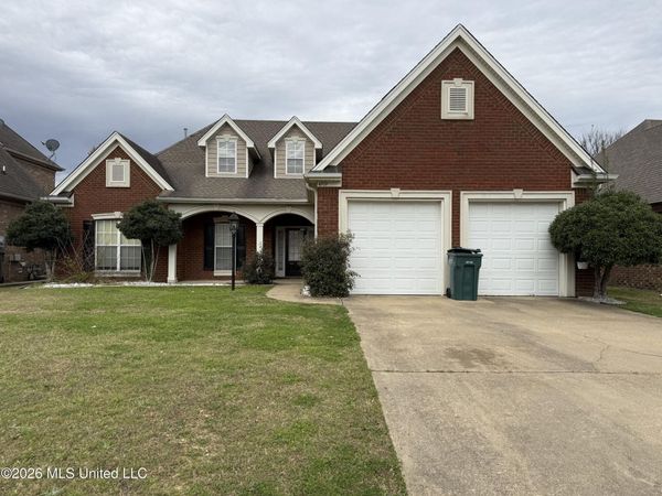 4919 E Rosebrook Circle, Southaven, MS 38672