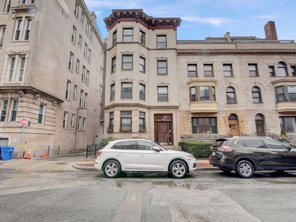 65 Hemenway St, Unit 9, Boston, MA 02115