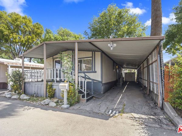 6545 Wilbur Avenue, Unit 18, Reseda, CA 91335