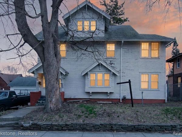 319 Homecrest Road, Jackson, MI 49201