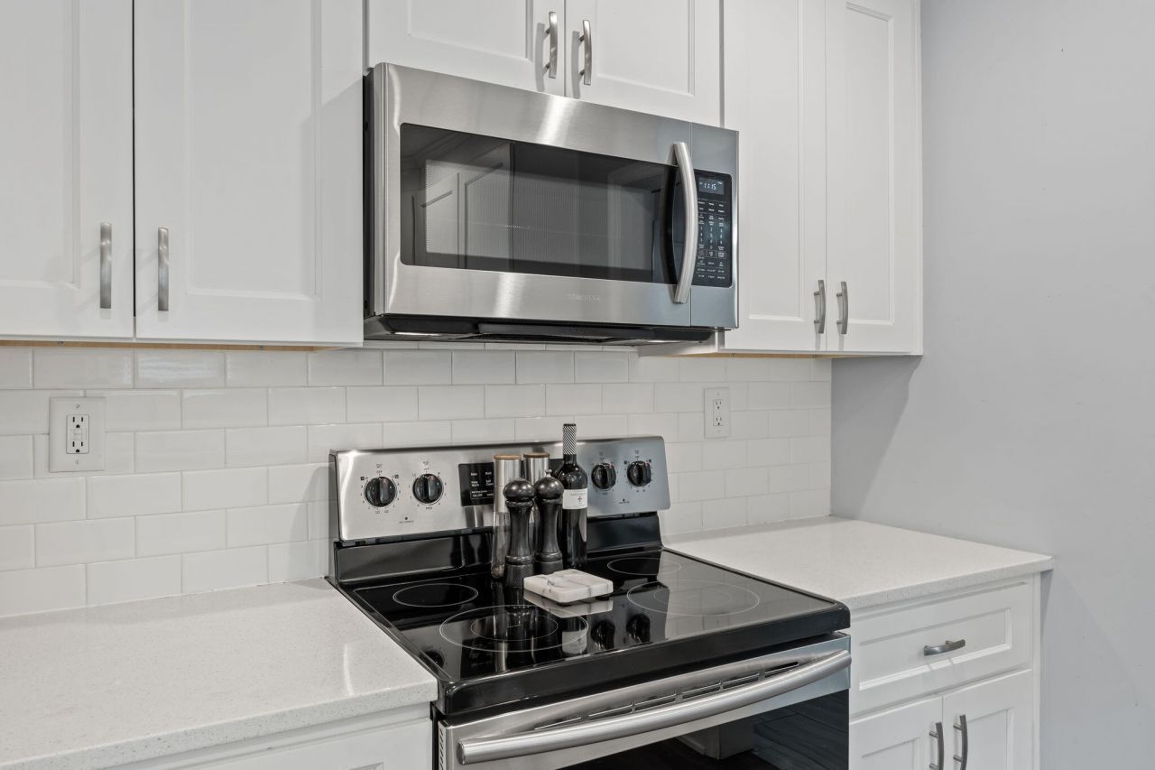 5905 Sedgefield Drive Photo 10