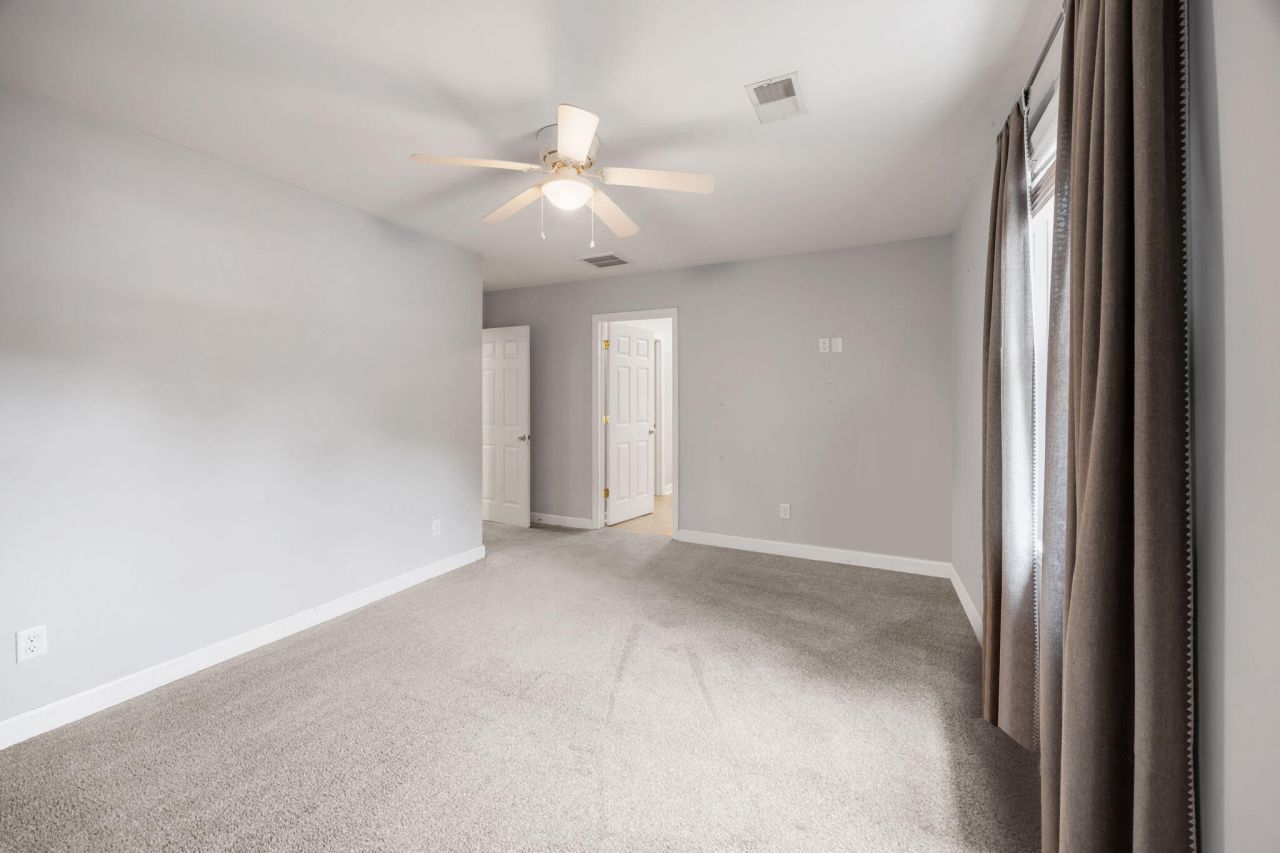 5905 Sedgefield Drive Photo 23