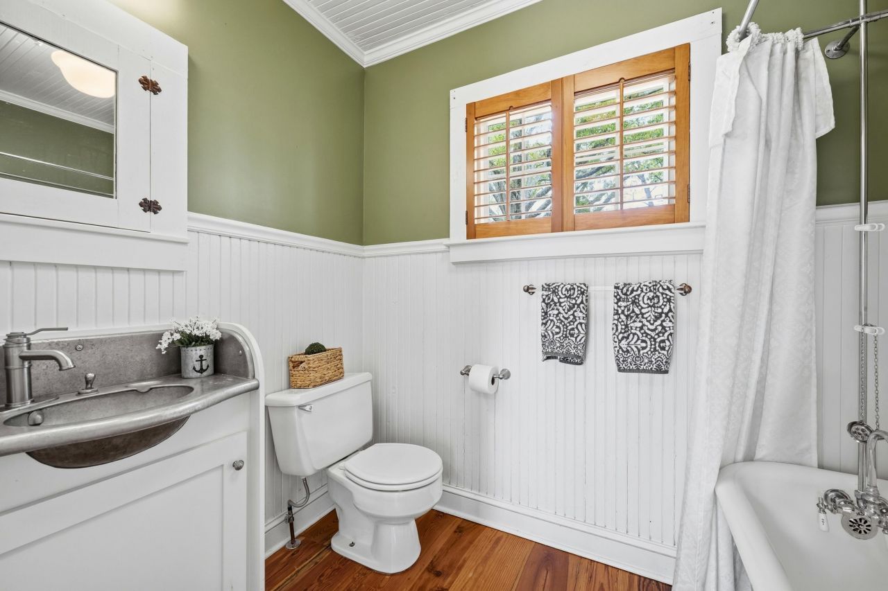 406 S Gum Street Photo 21