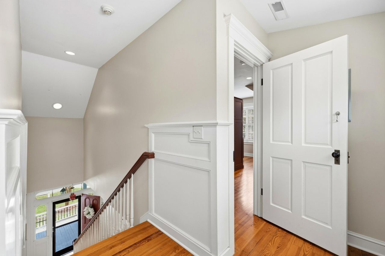 406 S Gum Street Photo 27