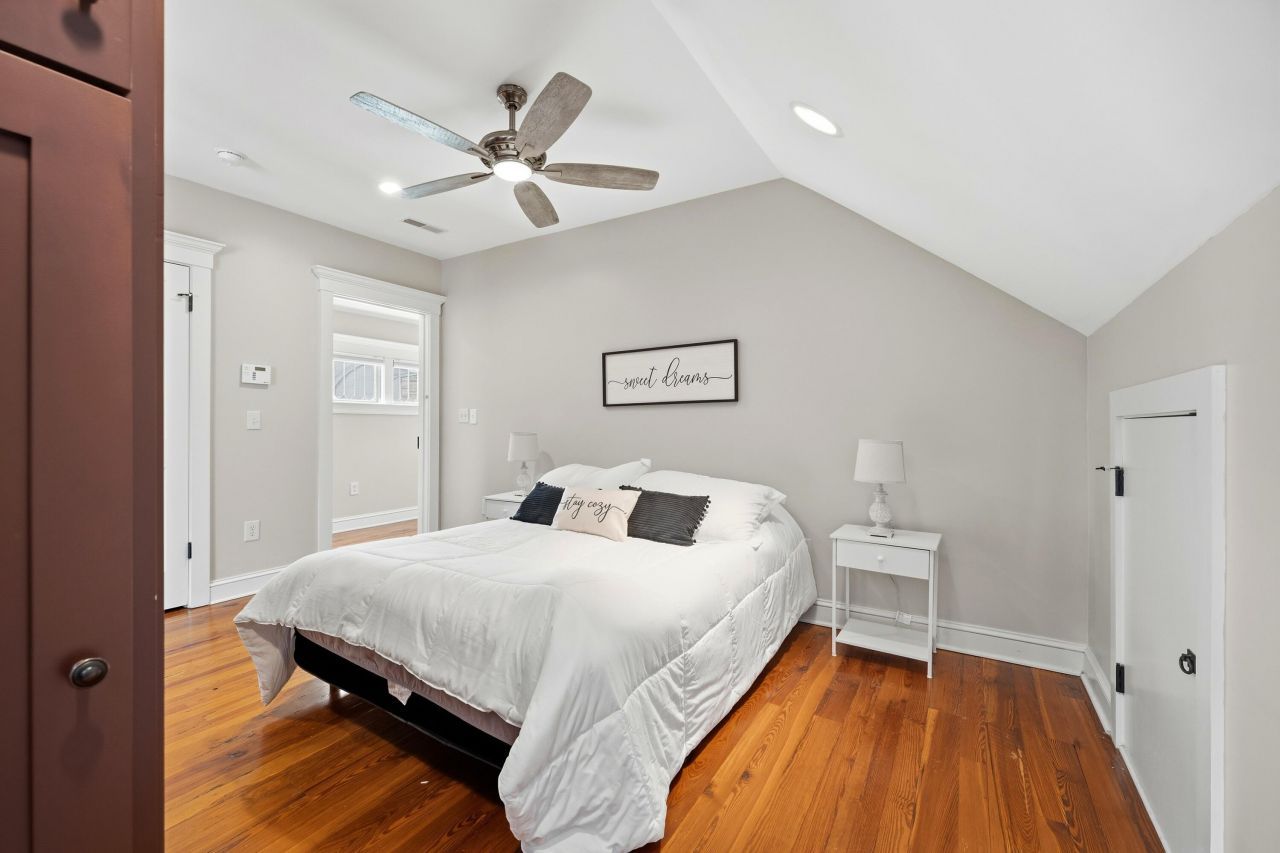 406 S Gum Street Photo 30