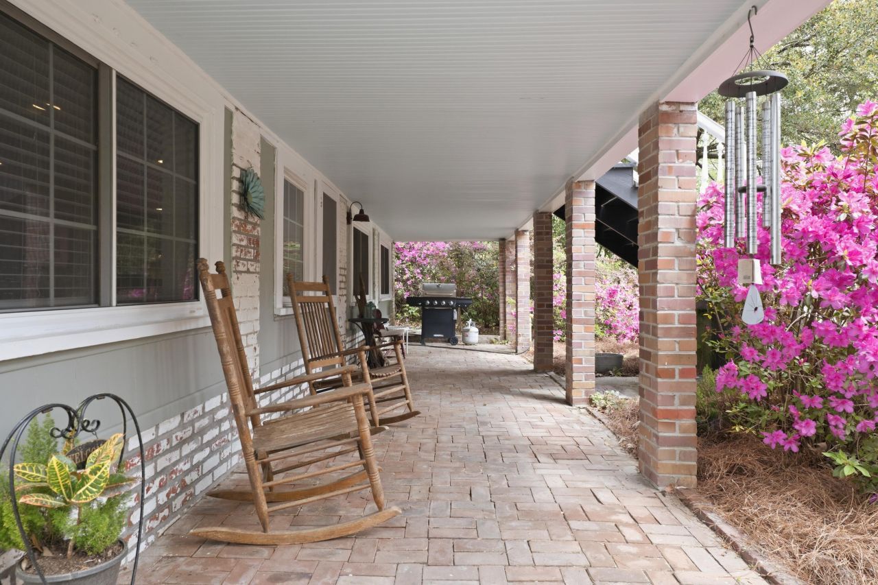 406 S Gum Street Photo 35