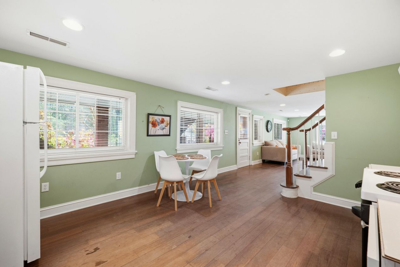 406 S Gum Street Photo 39