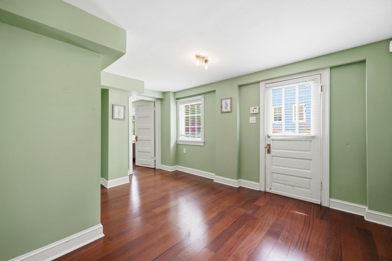 406 S Gum Street Photo 44