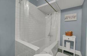 406 S Gum Street Photo 45