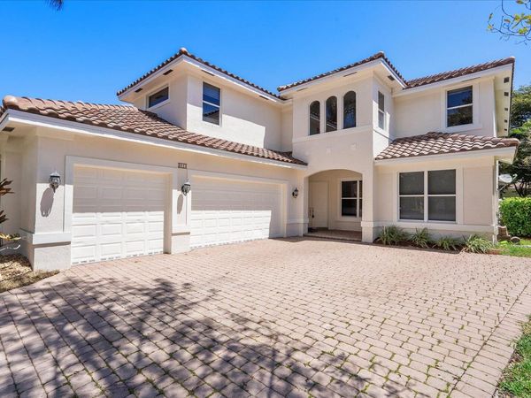 2013 Harbor View Circle, Weston, FL 33327